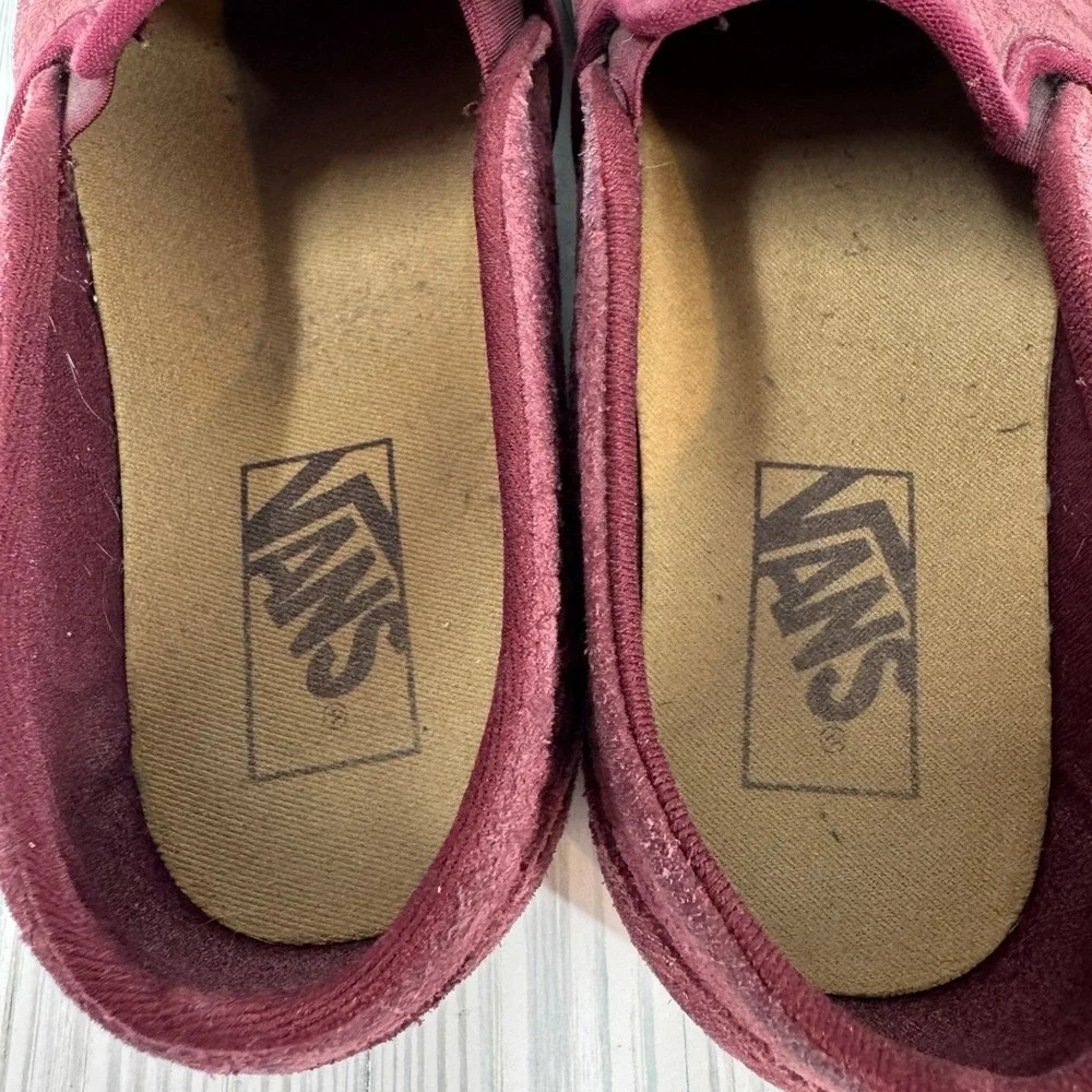 Vans Women's 8 Slip-On Burgundy Suede Crocodile Embossed Sneakers Low Top Shoes